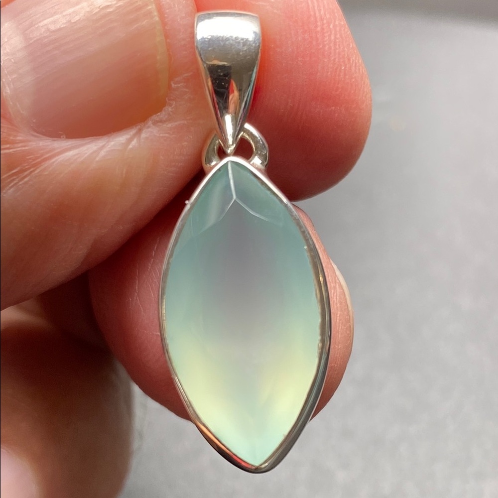 Chalcedony Aqua Pendant in Solid Sterling Silver 925 - Picture 3 of 7